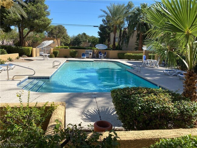 Building Photo - 5174 S Jones Blvd