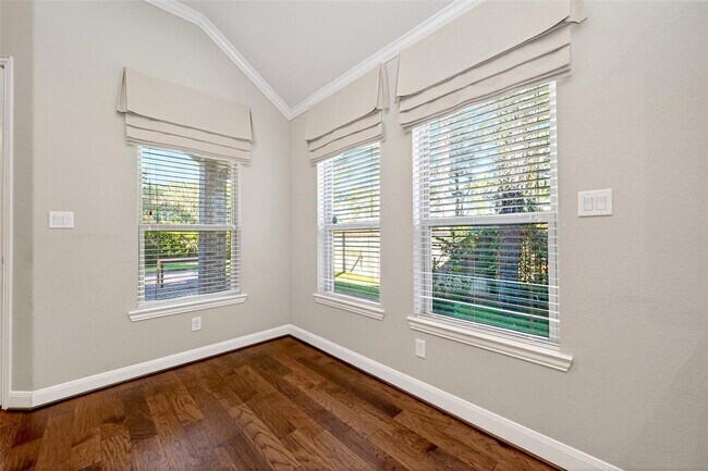 Building Photo - 14 S Sawbridge Cir