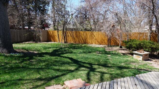 Building Photo - Charming 4 Bed, 2.5 Bath House Half Block ...