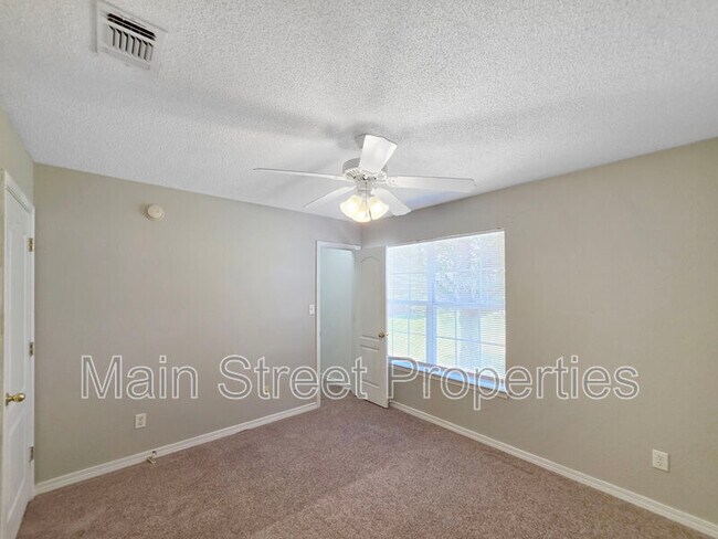 Building Photo - 1638 Dee's Rd