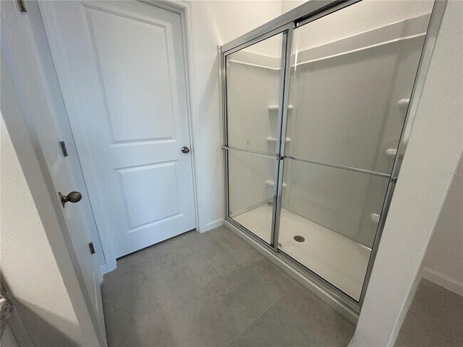 Building Photo - 882 Ballantyne Dr