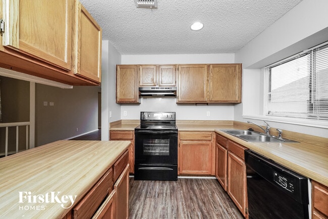Building Photo - 7915 Millers Trail