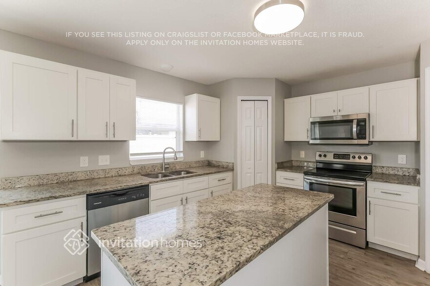 Building Photo - 10437 Fly Fishing St