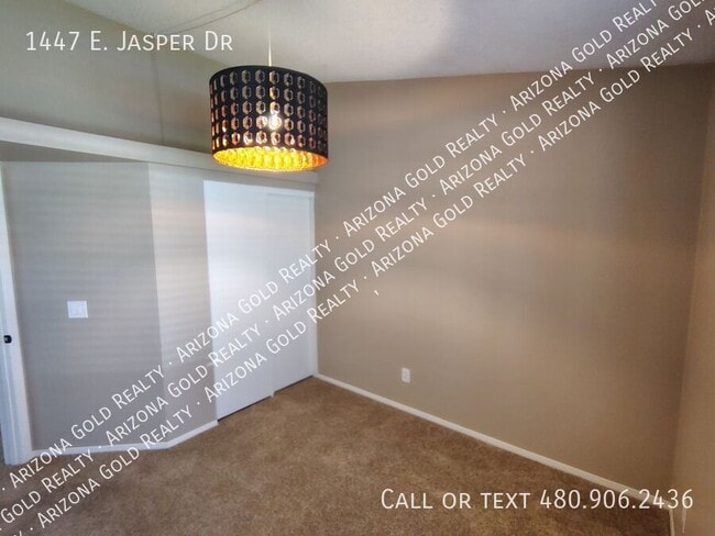 Building Photo - 1447 E Jasper Dr