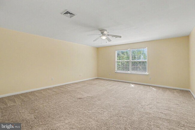 Building Photo - 645 Springhouse Ln