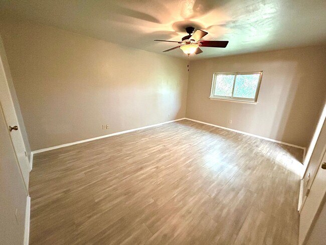 Building Photo - *COMING SOON* Energy-Efficient 4BR Home w/ Solar Panels, Loft & Backyard Oasis!