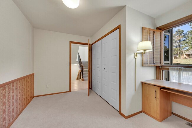 Building Photo - 2356 S Hiwan Dr