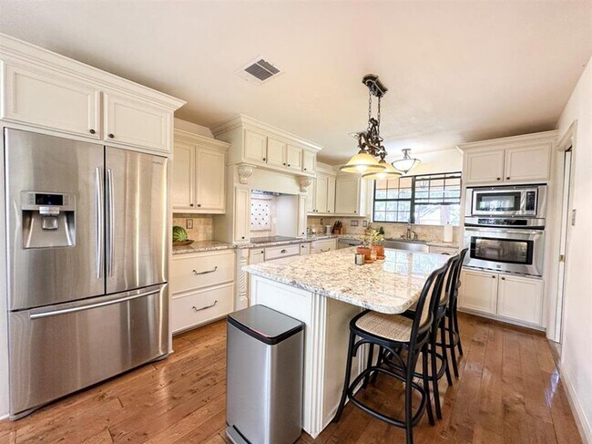 Building Photo - 251 Pine View Loop