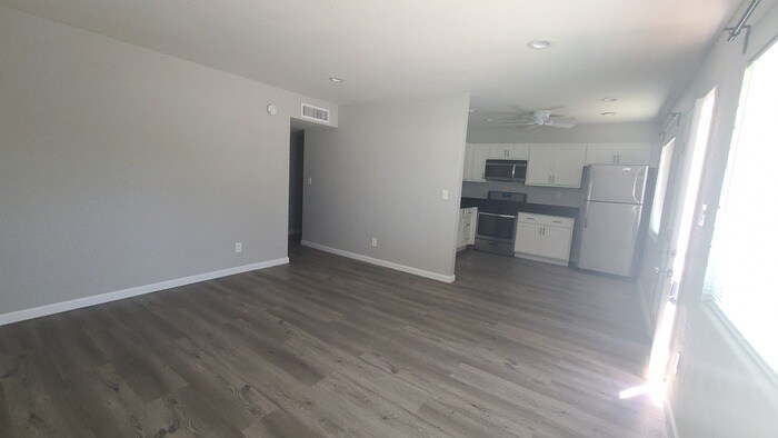 Building Photo - 5709 N 8th Pl