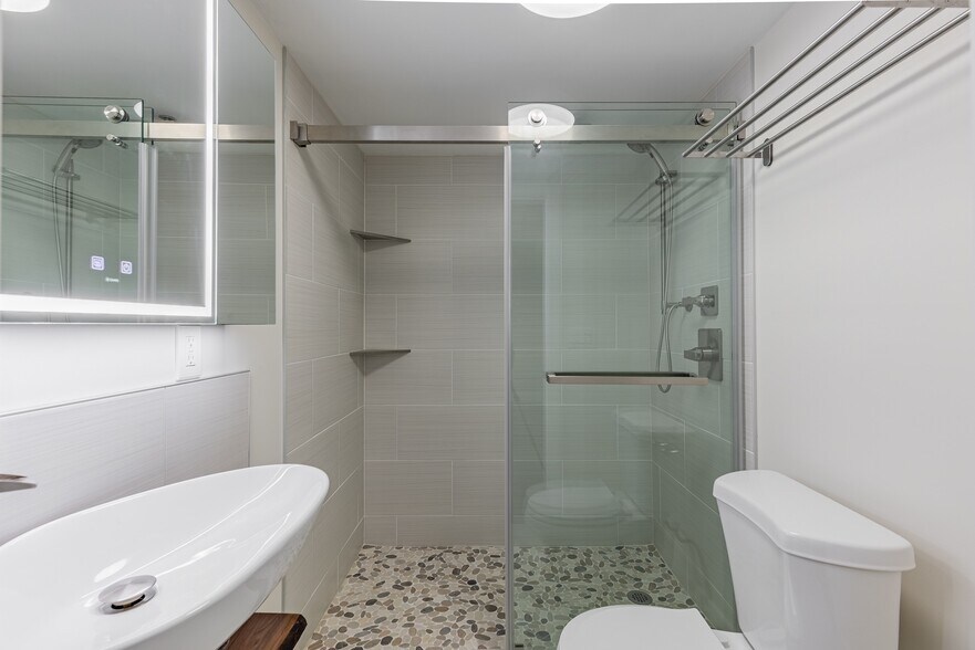 Vic II - 1144 SE 85th Ave