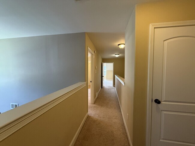 Building Photo - 195 Red Sea Dr