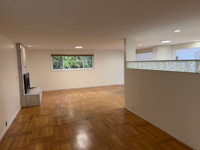 Building Photo - Beautiful 4 bedroom, 3 bathroom home in Eugene!