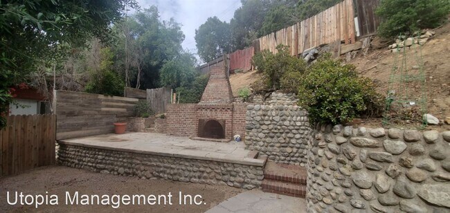 Building Photo - 2 br, 1 bath House - 863 Crestwood Terrace