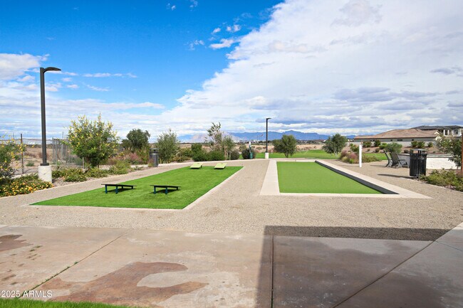 Building Photo - 773 W Lark Dr