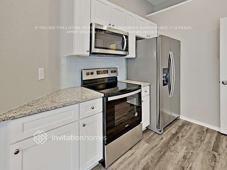 Building Photo - 221 Mulberry Ln