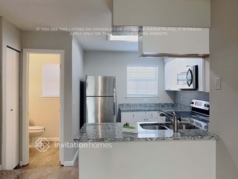 Building Photo - 11845 E Kepner Dr