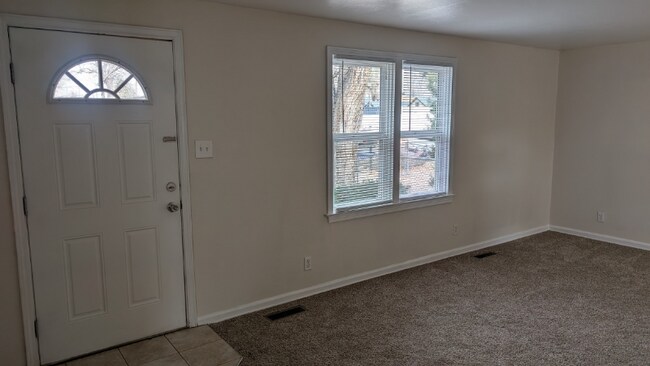 Building Photo - 317 W Harrison St