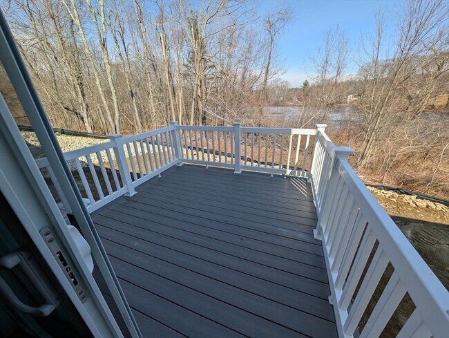 Building Photo - 778 S Main St