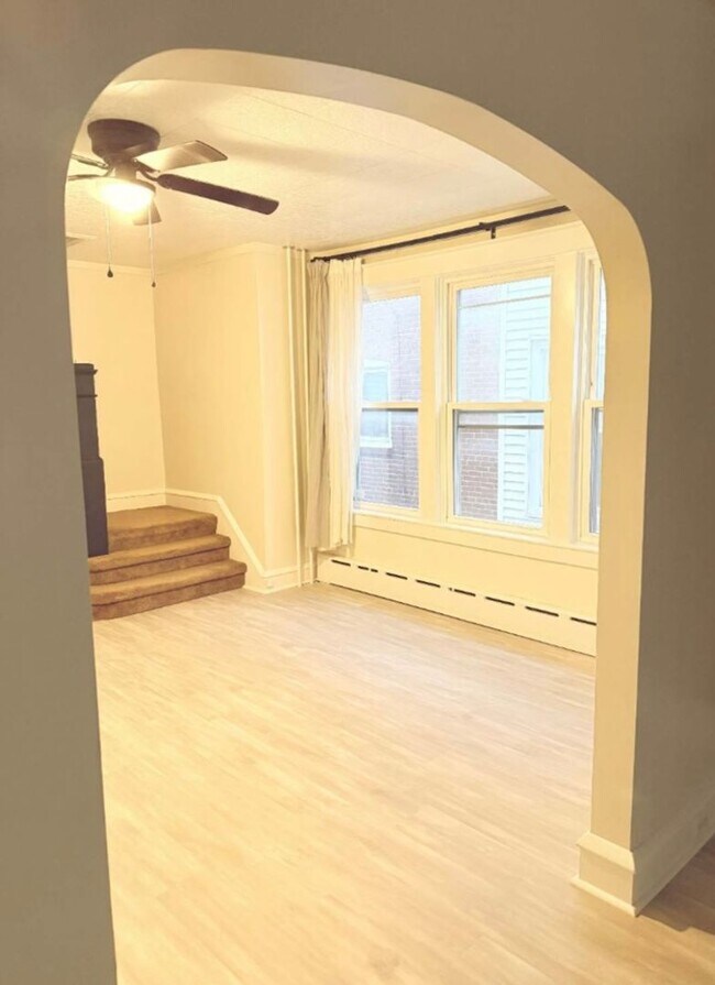 Building Photo - Charming Home in Wilson School District