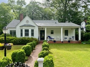 Building Photo - 342 Marion St SE