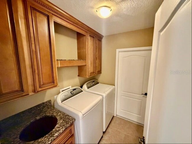 Building Photo - 1542 Saddlehorn Dr