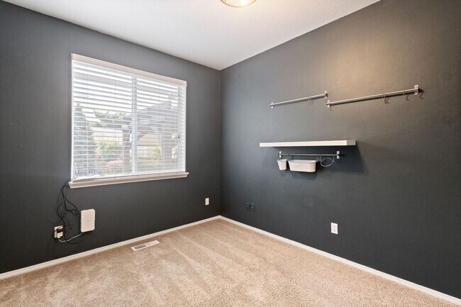 Building Photo - 14081 SW Viewpoint Ct