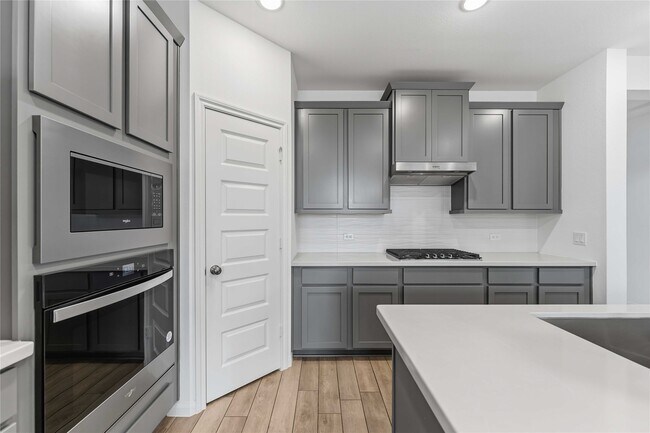 Building Photo - 7215 Mellow Gln Wy