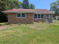 Building Photo - 2049 Kemble Ave