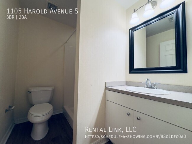 Building Photo - 1105 Harold Ave S