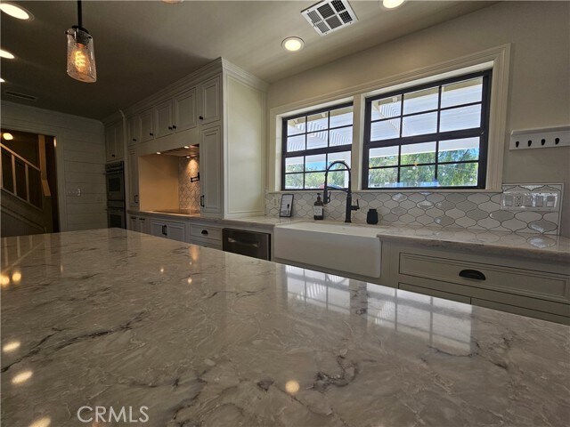 Building Photo - 22530 Rolling Meadows Dr