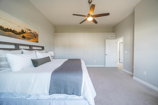 Building Photo - 4032 Stonehill Wy