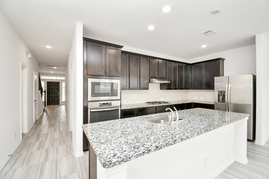 Building Photo - 3316 Harmony View Ln