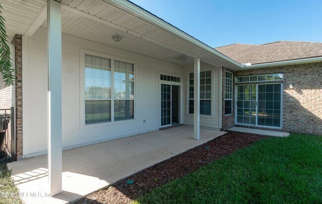 Building Photo - 1995 Bluebonnet Way