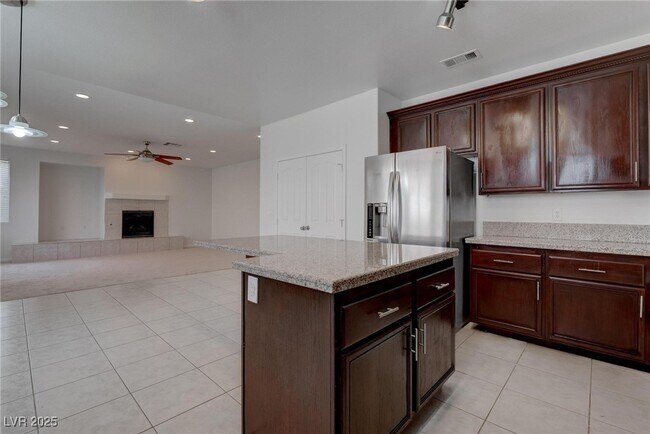 Building Photo - 242 Water Bridge Ct
