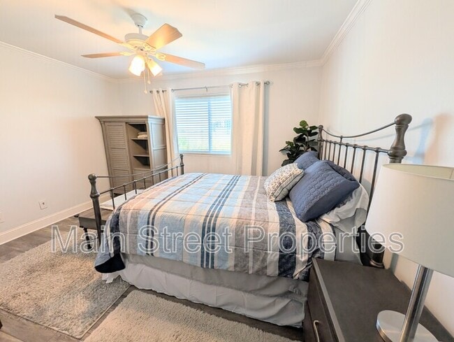 Building Photo - 14100 River Rd