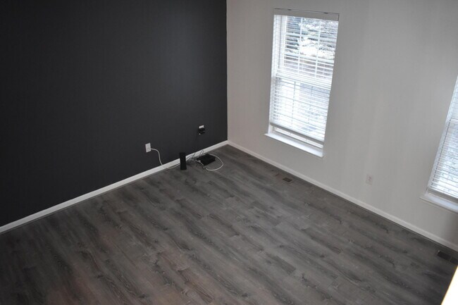 Building Photo - 44725 Ellery Ln