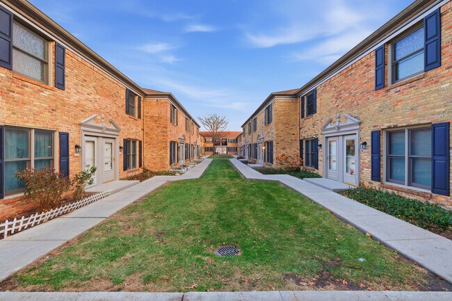 Building Photo - 1746 Sessions Walk