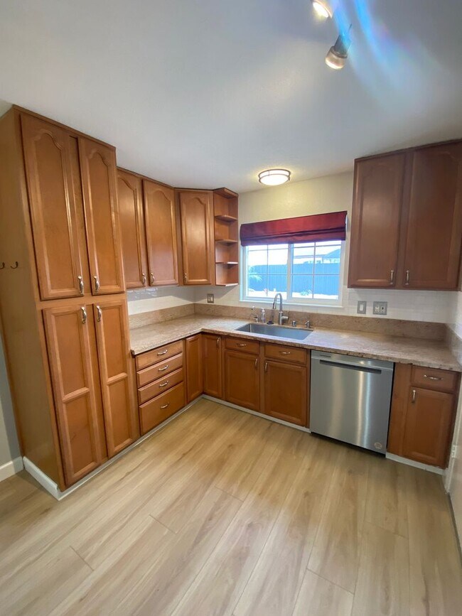 Building Photo - Updated 3 Bedroom Cypress House w/ Office ...