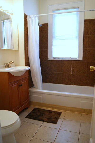 Building Photo - 1526 E Genesee St