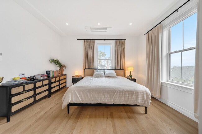 Building Photo - 57 Grampian Way