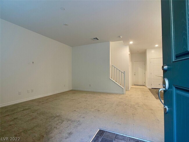 Building Photo - 25 Barbara Ln