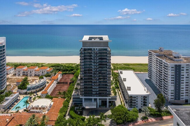 Building Photo - 5875 Collins Ave