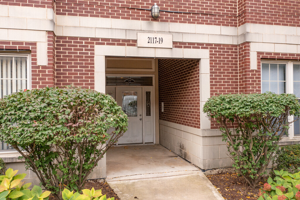 Building Photo - 2119 W Washington Blvd