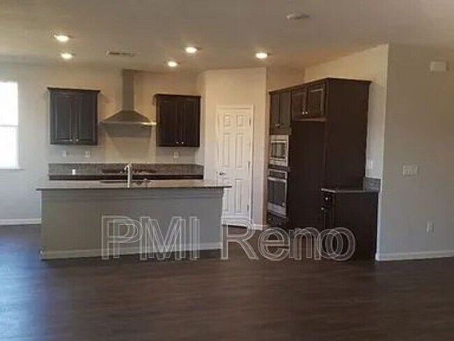 Building Photo - 8402 Simsbury Dr