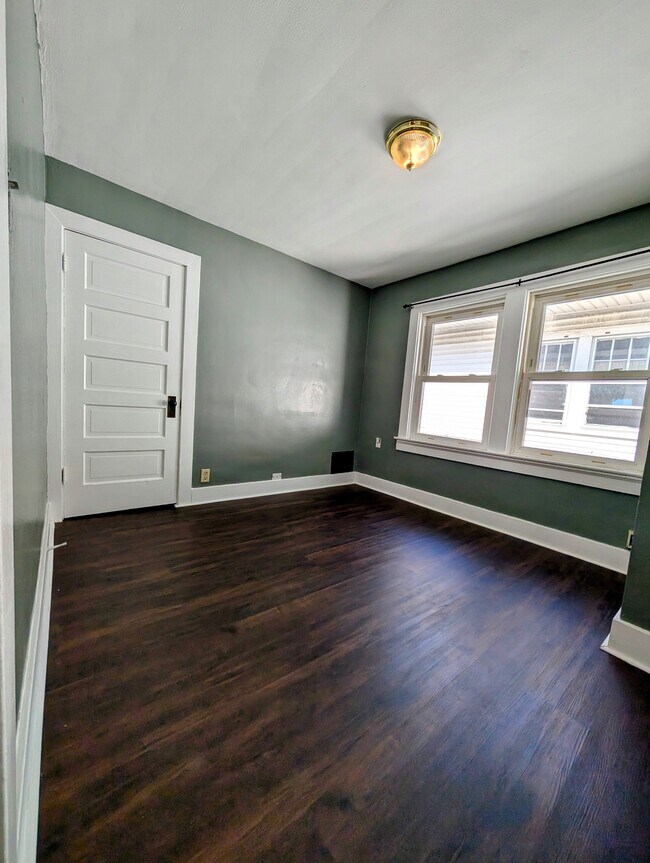 Building Photo - 704 Kolping Ave