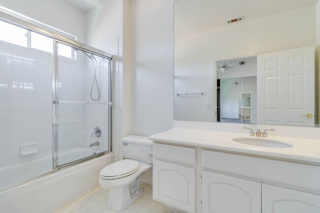 Building Photo - 32579 Valentino Way