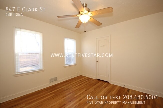 Building Photo - 847 E Clark St