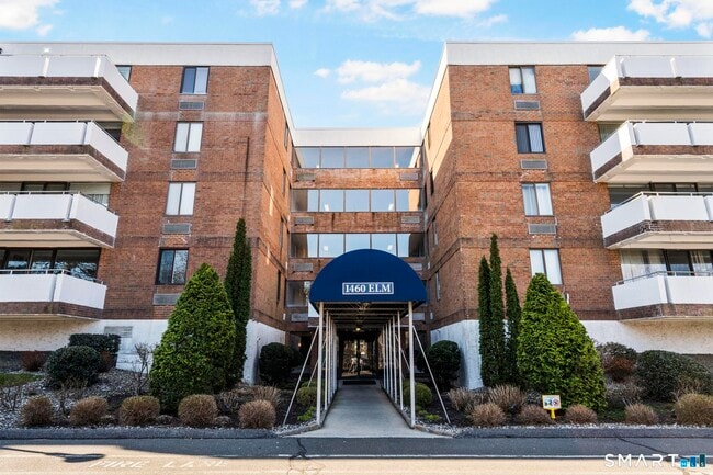 Building Photo - 1460 Elm St