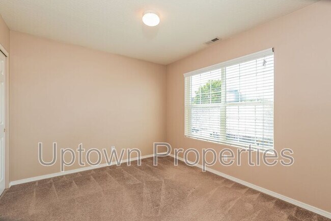 Building Photo - 16115 SW Blue Goose Ln