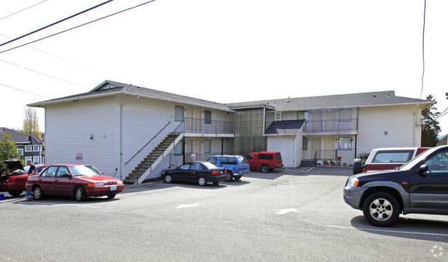 Building Photo - 25th & Grand